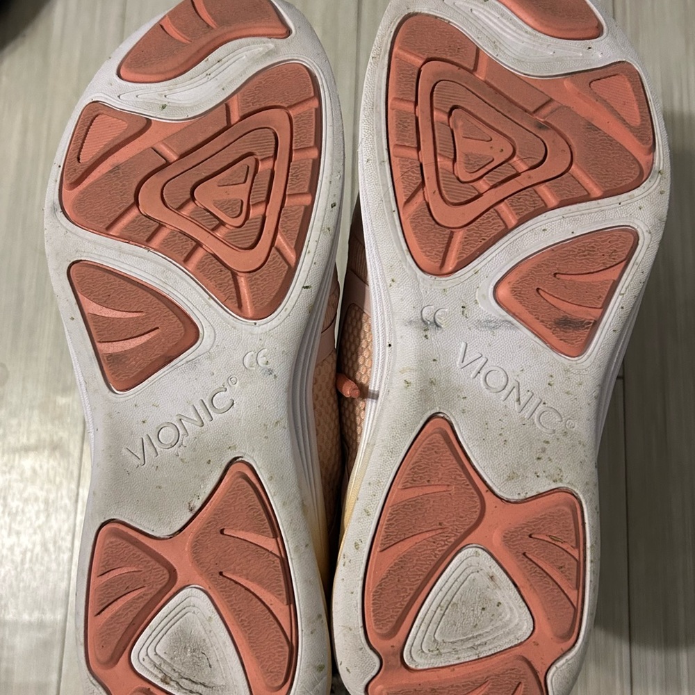 Vionic Agile Jojo Ombré Tennis Shoes - Picture 5 of 8